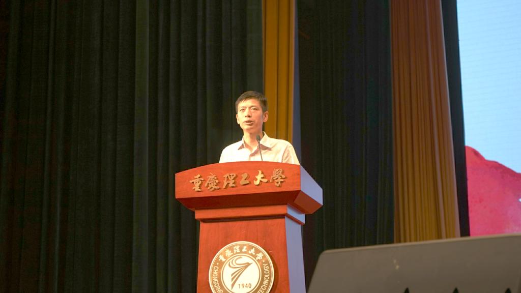会计学院副院长田冠军开学致辞