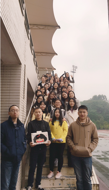 参加活动同学合影