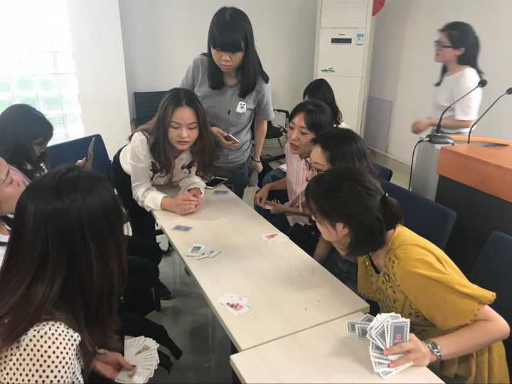比赛现场气氛热烈